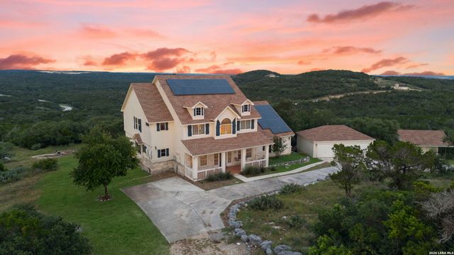 1040 County Road 2720, Mico, TX 78056
