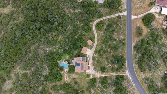 1040 County Road 2720, Mico, TX 78056