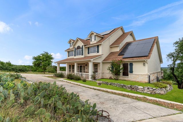 1040 County Road 2720, Mico, TX 78056
