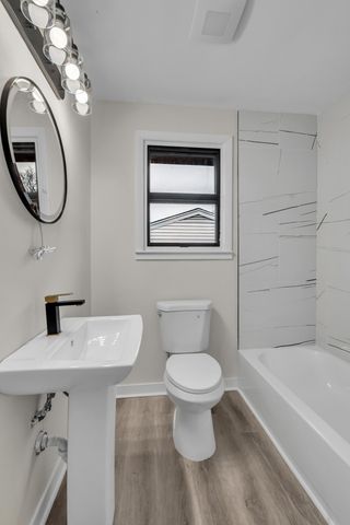 2704 McKeige Dr, Nashville, TN 37214