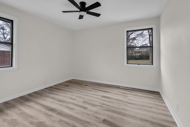 2704 McKeige Dr, Nashville, TN 37214