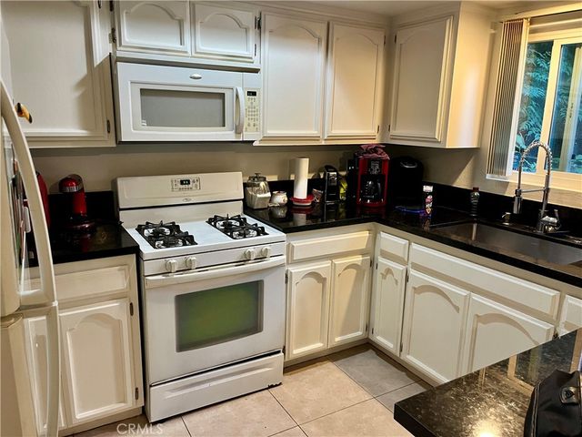 32865 Pepper Drive, Lake Elsinore, CA 92532