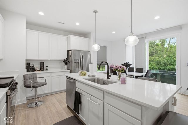 7350 Glen Park Way, Indianapolis, IN 46259
