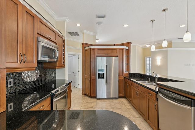 184 WIMBLEDON CIRCLE, Lake Mary, FL 32746