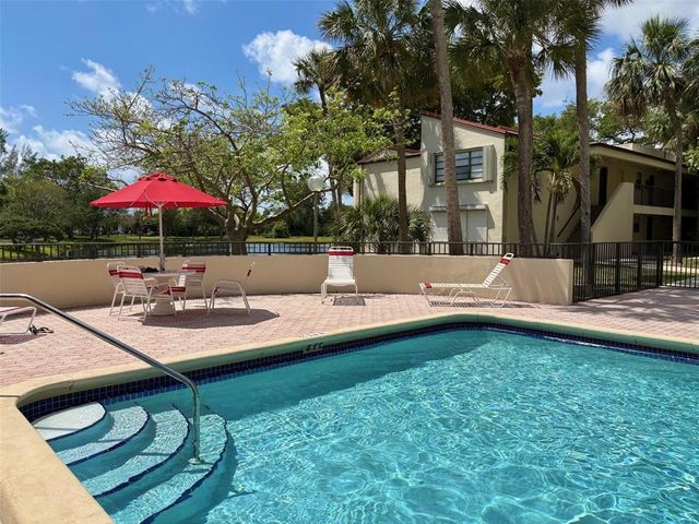 2314 S Cypress Bend Drive Unit 614, Pompano Beach, FL 33069