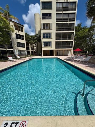 2314 S Cypress Bend Drive Unit 614, Pompano Beach, FL 33069