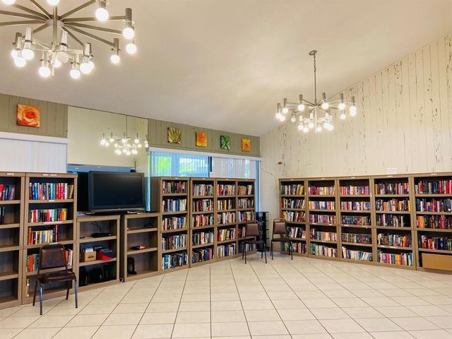 2314 S Cypress Bend Drive Unit 614, Pompano Beach, FL 33069