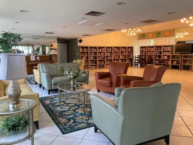 2314 S Cypress Bend Drive Unit 614, Pompano Beach, FL 33069
