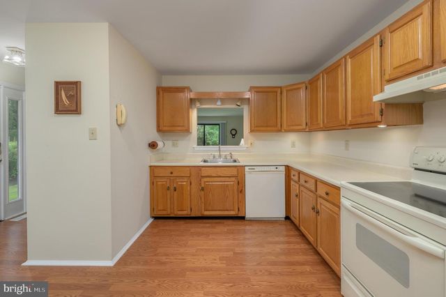 4107-A CHADBURY RD, Mount Laurel, NJ 08054