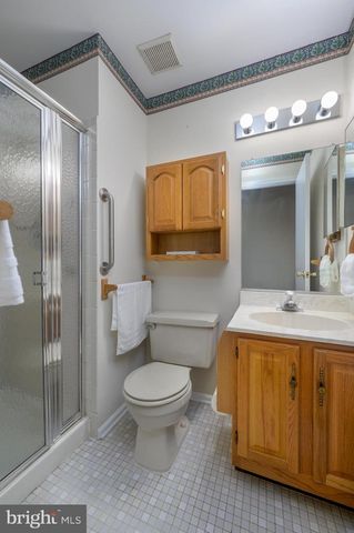 4107-A CHADBURY RD, Mount Laurel, NJ 08054