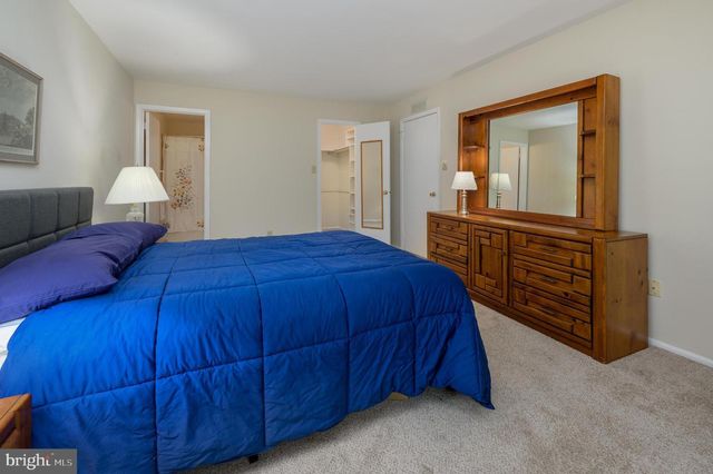 4107-A CHADBURY RD, Mount Laurel, NJ 08054