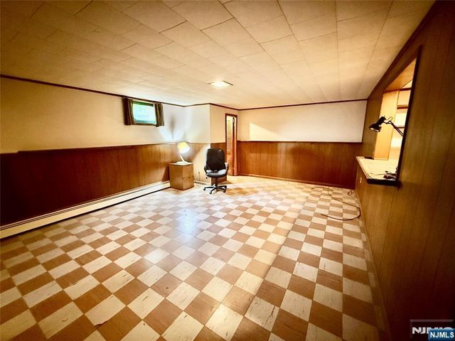 1 Winada Place, River Vale, NJ 07675