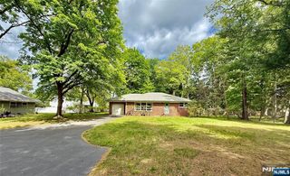 1 Winada Place, River Vale, NJ 07675
