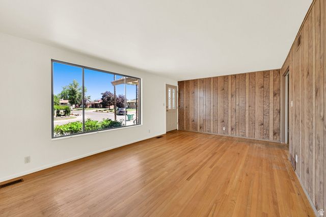 106 W 700 N, Clearfield, UT 84015