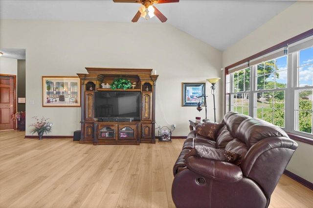 9482 Stonebridge, Morton Twp, MI 49346