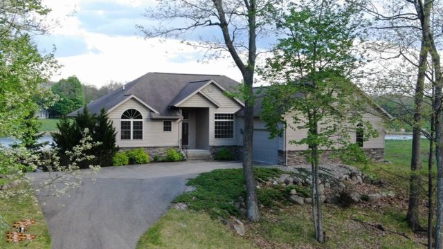 9482 Stonebridge, Morton Twp, MI 49346