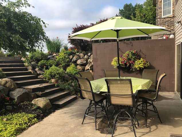 9482 Stonebridge, Morton Twp, MI 49346