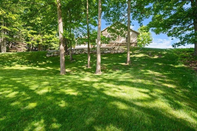 9482 Stonebridge, Morton Twp, MI 49346