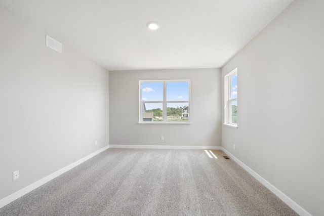1513 Clover Preserve Way, Chaska, MN 55318