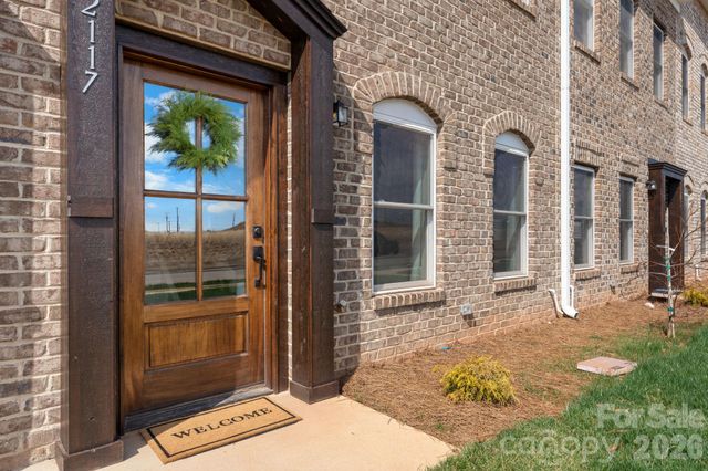 2117 24th Street Lane SE, Hickory, NC 28602