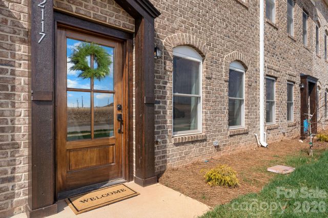 2117 24th Street Lane SE, Hickory, NC 28602