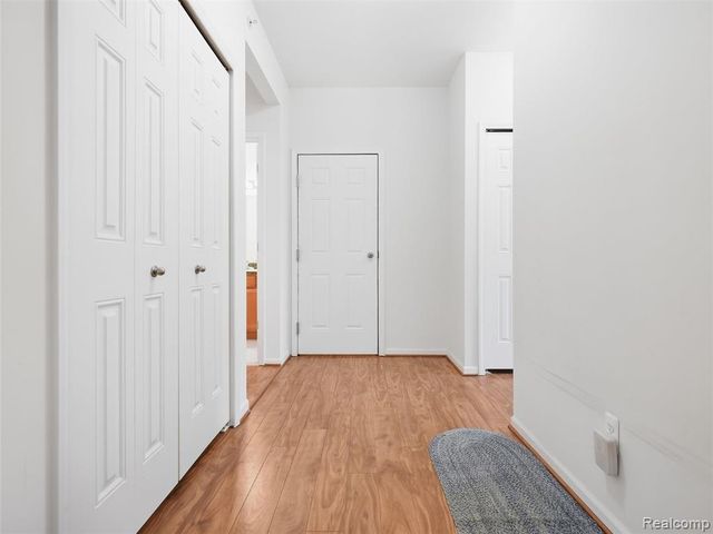 5750 Flagstaff Pines Drive, Shelby Twp, MI 48317