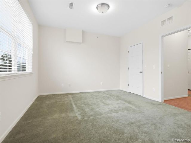 5750 Flagstaff Pines Drive, Shelby Twp, MI 48317