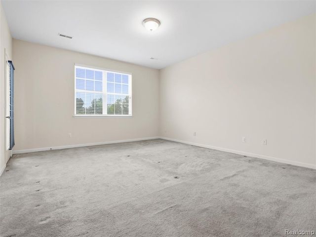 5750 Flagstaff Pines Drive, Shelby Twp, MI 48317