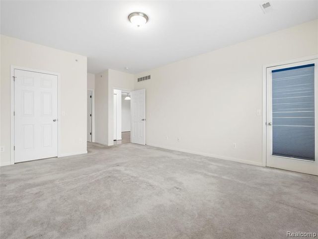 5750 Flagstaff Pines Drive, Shelby Twp, MI 48317