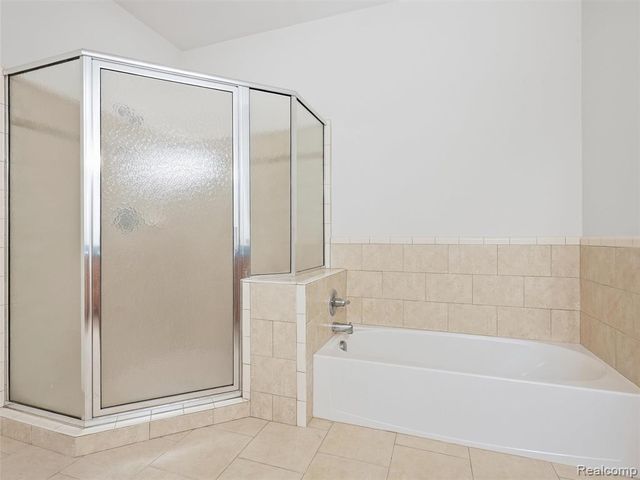 5750 Flagstaff Pines Drive, Shelby Twp, MI 48317