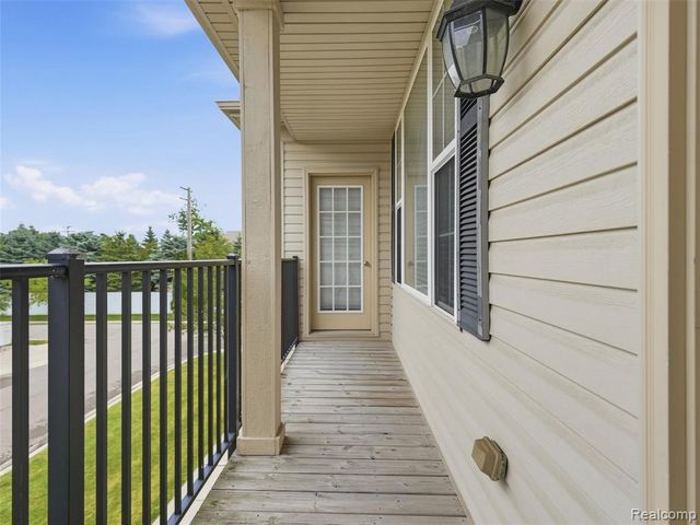 5750 Flagstaff Pines Drive, Shelby Twp, MI 48317