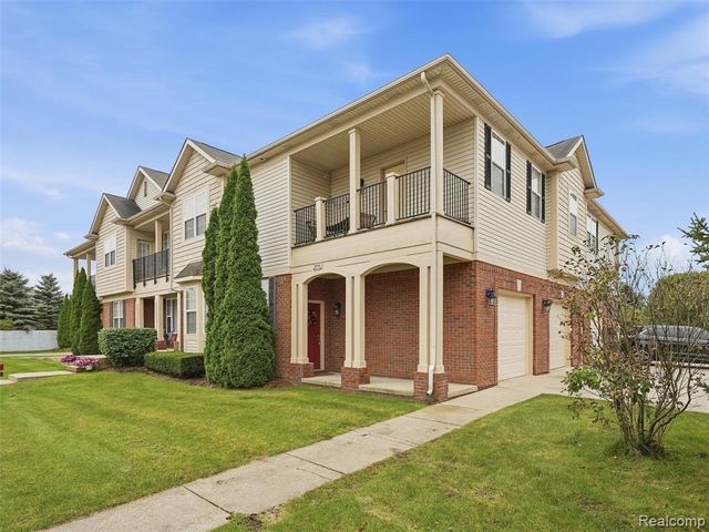 5750 Flagstaff Pines Drive, Shelby Twp, MI 48317