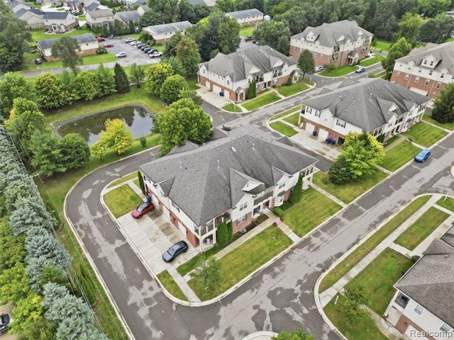 5750 Flagstaff Pines Drive, Shelby Twp, MI 48317