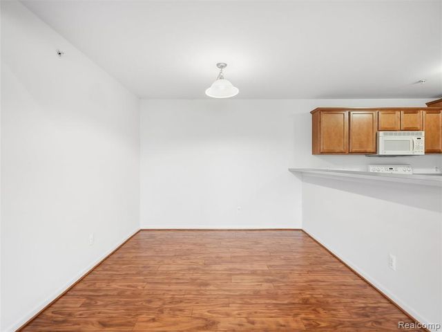 5750 Flagstaff Pines Drive, Shelby Twp, MI 48317