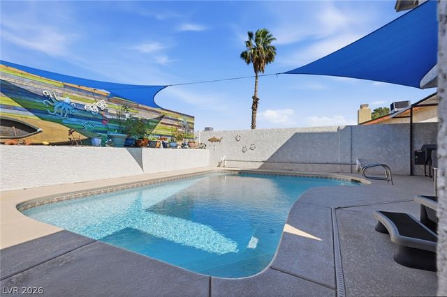 625 Glenwood Lane, Henderson, NV 89002