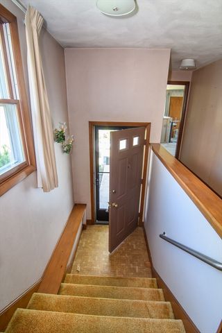 4 Hickory Rd, Natick, MA 01760
