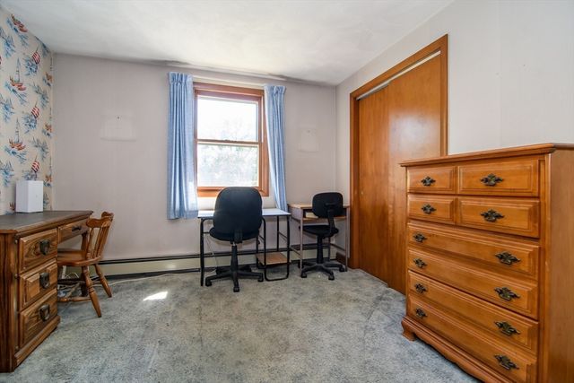 4 Hickory Rd, Natick, MA 01760