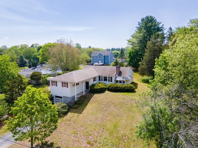 4 Hickory Rd, Natick, MA 01760