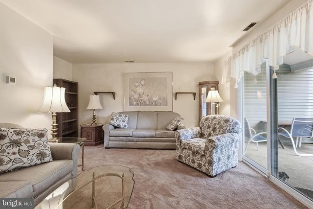 53 ARDSLEY CT, Newtown, PA 18940
