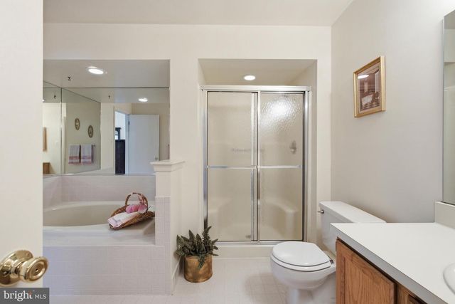 53 ARDSLEY CT, Newtown, PA 18940