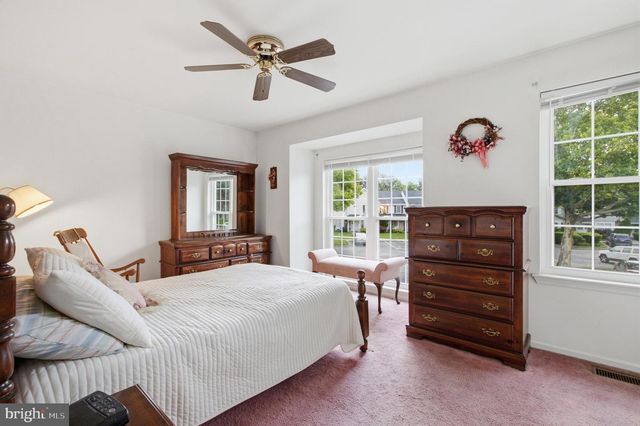 53 ARDSLEY CT, Newtown, PA 18940