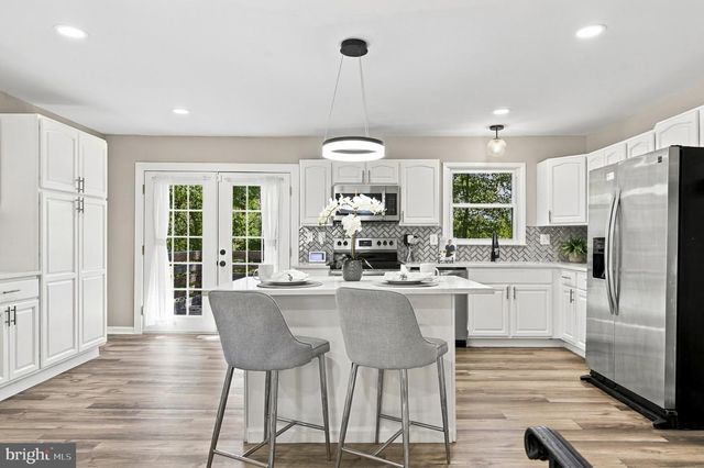 6 STRATFORD CT, Waldorf, MD 20602
