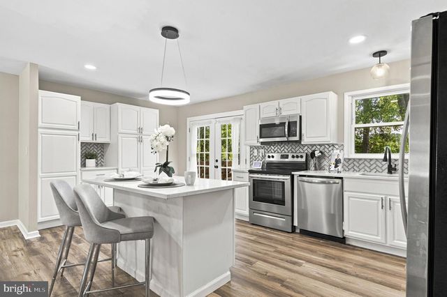 6 STRATFORD CT, Waldorf, MD 20602