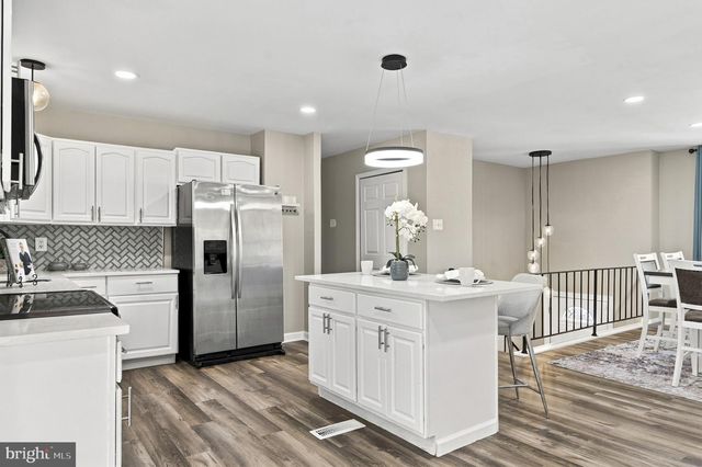 6 STRATFORD CT, Waldorf, MD 20602