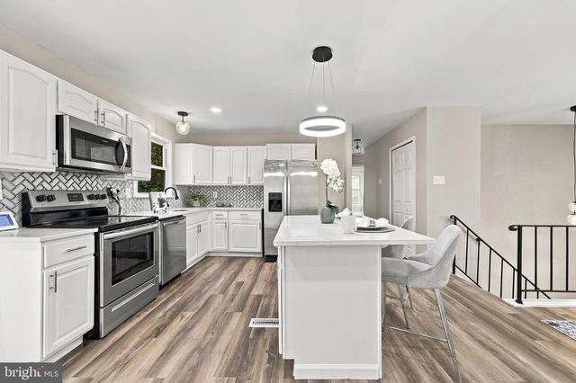 6 STRATFORD CT, Waldorf, MD 20602