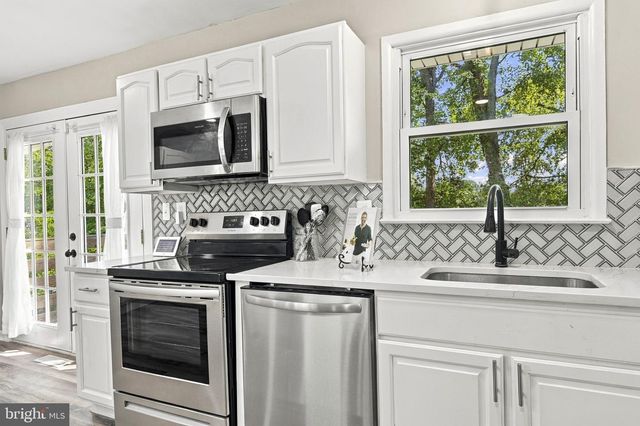 6 STRATFORD CT, Waldorf, MD 20602
