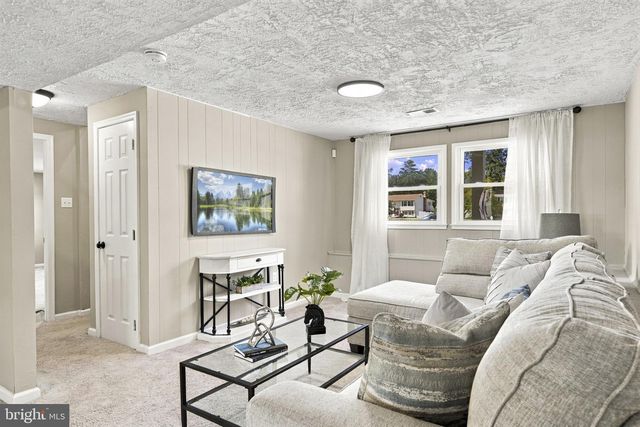 6 STRATFORD CT, Waldorf, MD 20602