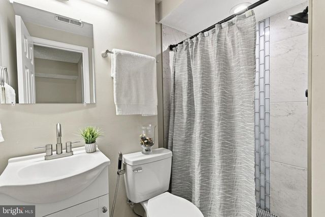 6 STRATFORD CT, Waldorf, MD 20602