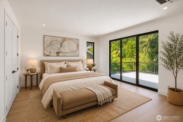 10234 NE 20th Place, Bellevue, WA 98004