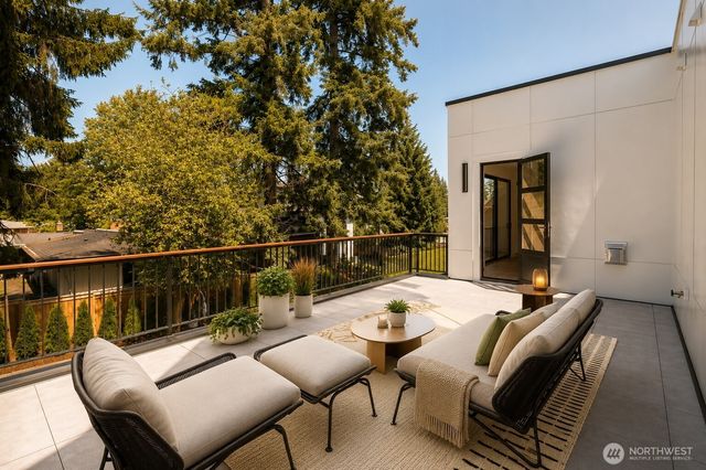 10234 NE 20th Place, Bellevue, WA 98004